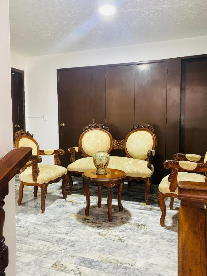 Hostal Guadalajara Cosmopolitan Providencia Bagian luar foto