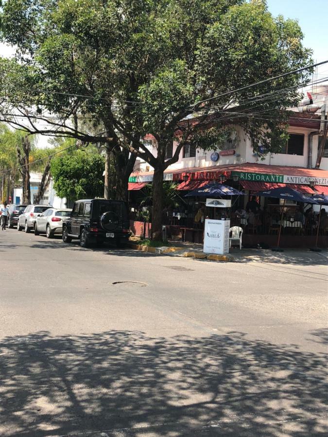 Hostal Guadalajara Cosmopolitan Providencia Bagian luar foto